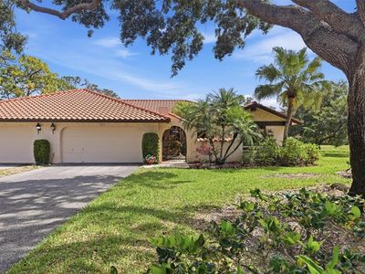 5451 GOLF POINTE DRIVE #V-225