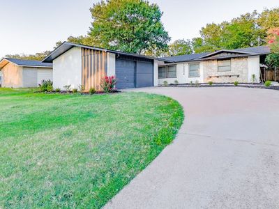 12004 High Valley Dr