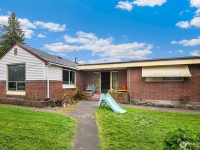 6322 Beacon Avenue S