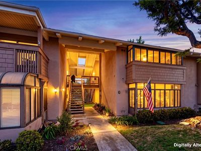 8933 Biscayne Ct