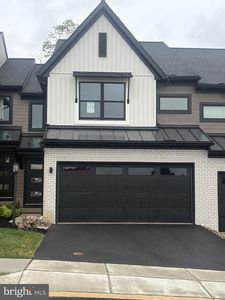 1014 Blackstone Run