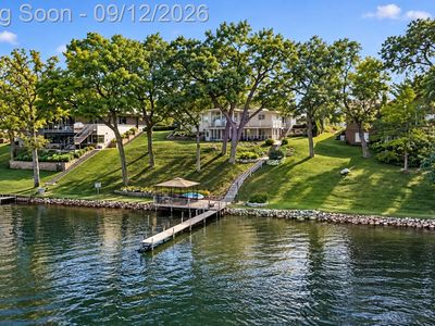 1879 Long Pointe Dr