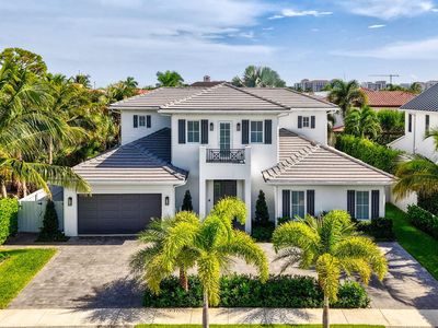 464 NE 8TH Street