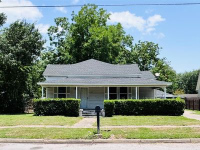 Property at 106 W Prairie Ave, Eagle Lake, TX