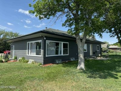 556 N Lake Dr