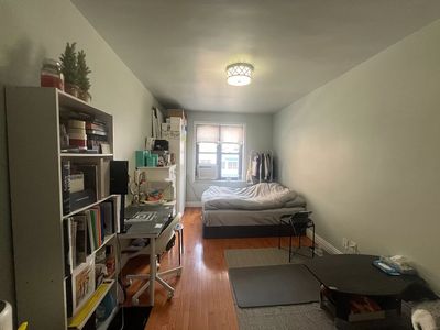 312 W 23rd St APT 3A
