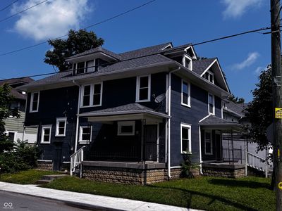 3502-3504 N Kenwood Ave
