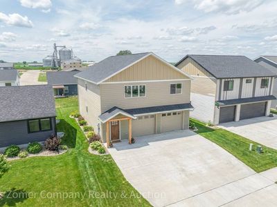 2105 Elm St