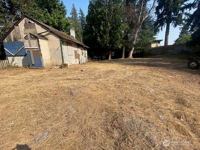 2843 Military Road S