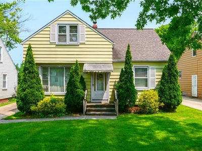 Property at 13583 Shady Oak Blvd, Garfield Heights, OH