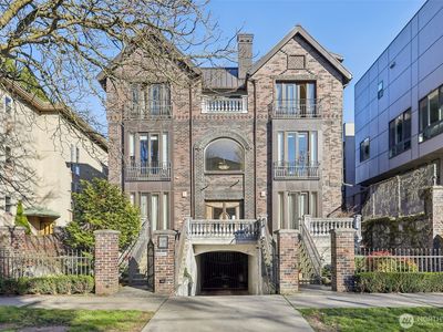 1122 Broadway E UNIT 101