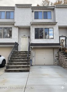 Property at 180 Dinsmore St APT H, Staten Island, NY