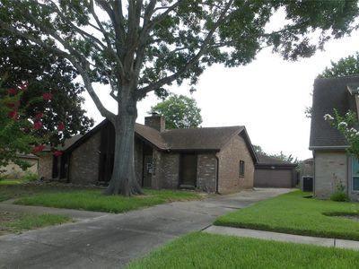 Property at 10034 Sageglow Dr, Houston, TX