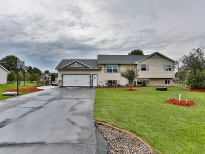 2221 CONESTOGA LANE