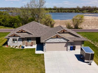 5700 Island Ct