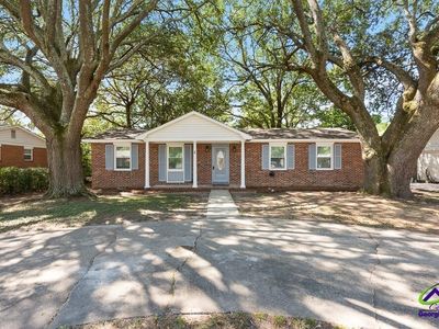 114 Karen Dr