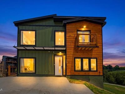 1579 Rainbow Ridge Way
