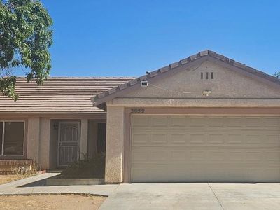3059 E Avenue R4