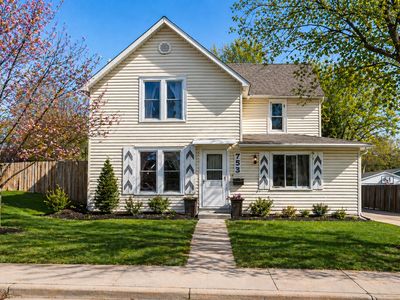 753 E Main St