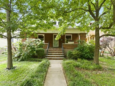 2318 Woodbourne Ave