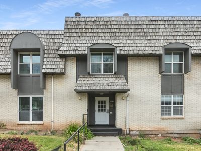 3000 E Kennedy Dr APT 8
