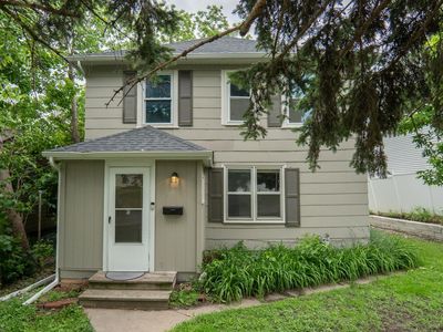 4205 Jefferson St NE