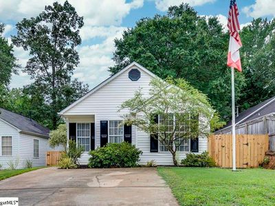 22 Lantern Ln