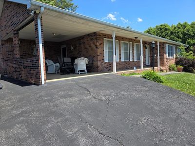 122 Lawson Ln