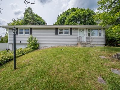 27 Chevy Chase Rd