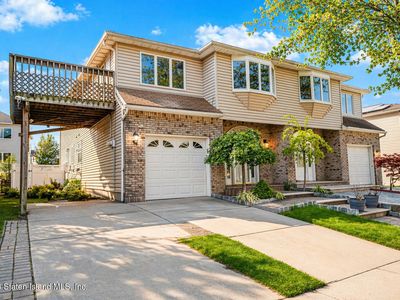 Property at 742 Maguire Ave, Staten Island, NY