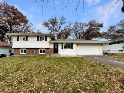 901 Oak Ridge Point NE