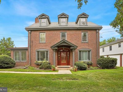 214 N Main St