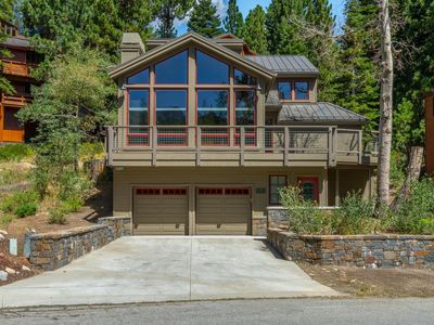 688 Majestic Pines Dr