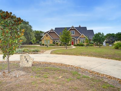 559 VAQUERO DR