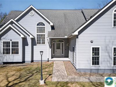 162 Oak Ridge Dr
