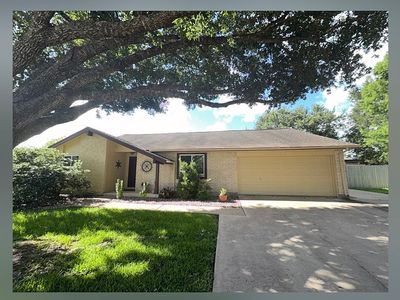411 Dogwood Cir