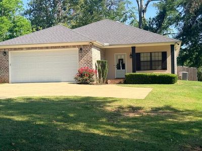 Property at 901 N Acre Dr, New Albany, MS