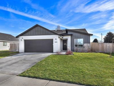 1810 N Thunderbolt St