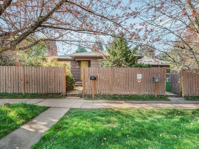 3286 NE Holman St #A