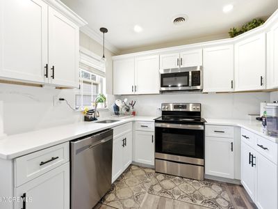 16B Cambridge Circle