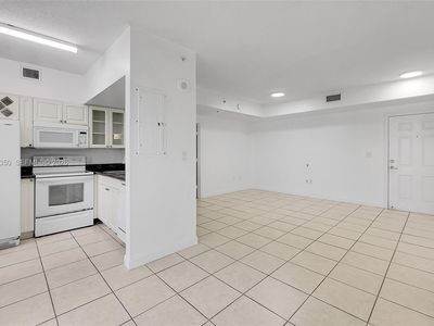 1 Glen Royal Pkwy APT 809