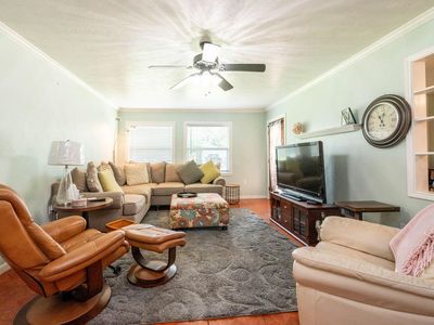 104 Bonita Ave