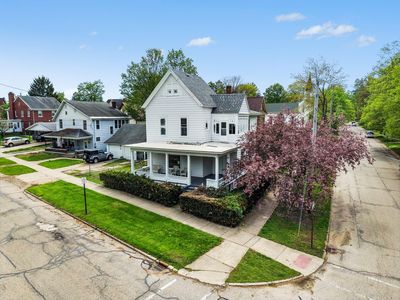 223 N Walnut St