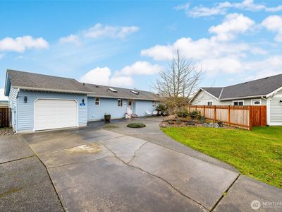 96 SW Bainbridge Lane