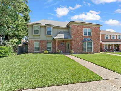 24 Yosemite Dr