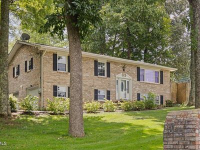 9 Red Oak Cir