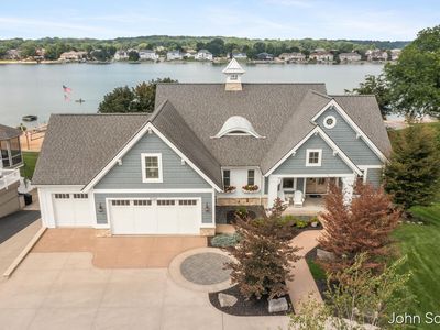 8769 Cedar Lake Dr