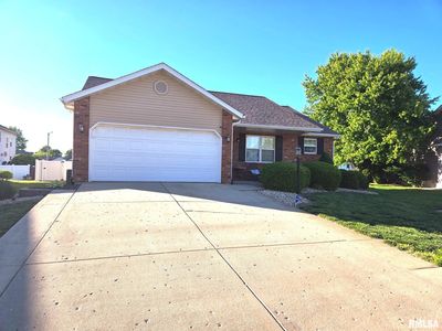 59 Julie Dr