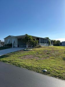 553 Tropical Isles Circle