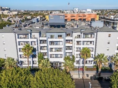 838 Pine Ave Unit 409